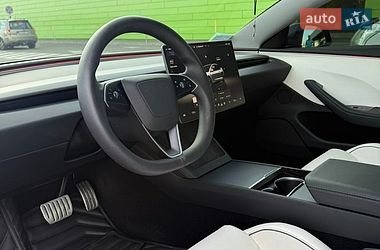 Седан Tesla Model 3 2024 в Києві
