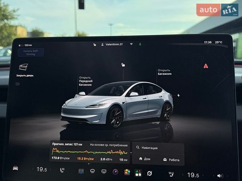 Седан Tesla Model 3 2024 в Києві