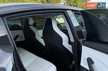 Седан Tesla Model 3 2024 в Києві