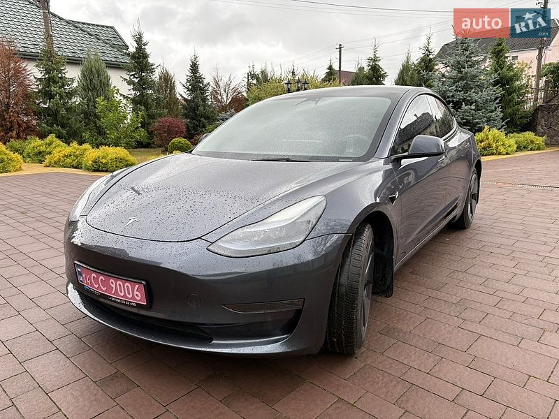 Седан Tesla Model 3 2023 в Новояворовске Седан Tesla Model 3 2023 в Новояворовске