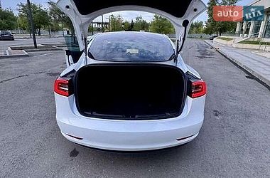 Седан Tesla Model 3 2019 в Львові фото 11 Седан Tesla Model 3 2019 в Львові