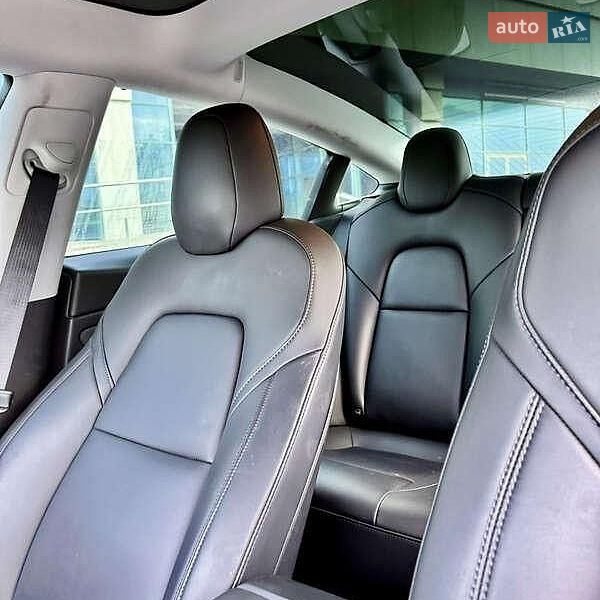 Седан Tesla Model 3 2019 в Львові фото 18 Седан Tesla Model 3 2019 в Львові