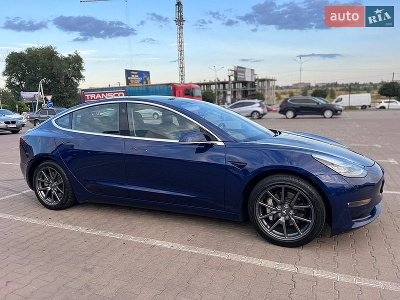 Седан Tesla Model 3 2018 в Софиевской Борщаговке
