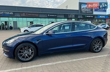 Седан Tesla Model 3 2018 в Софиевской Борщаговке