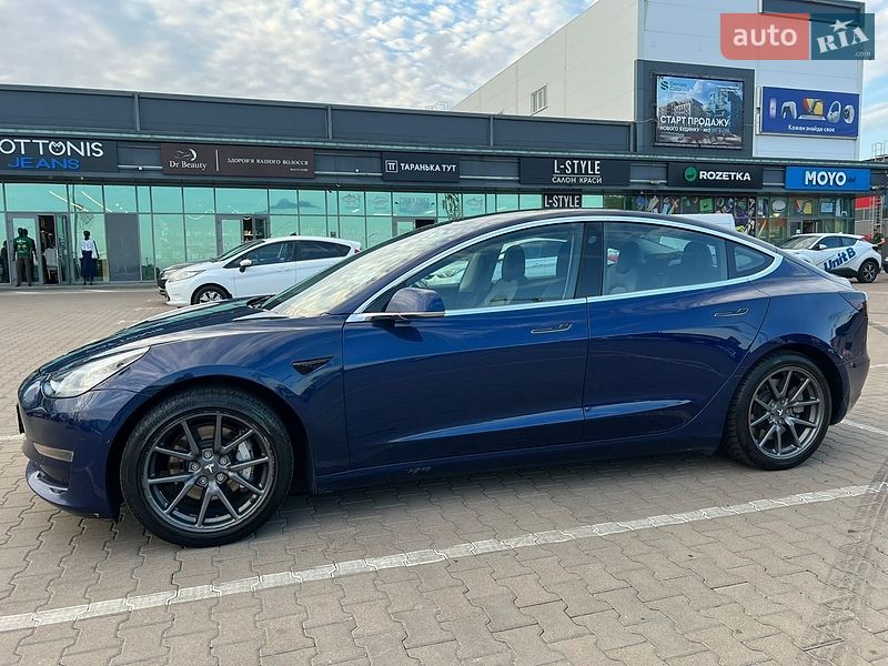 Седан Tesla Model 3 2018 в Софиевской Борщаговке