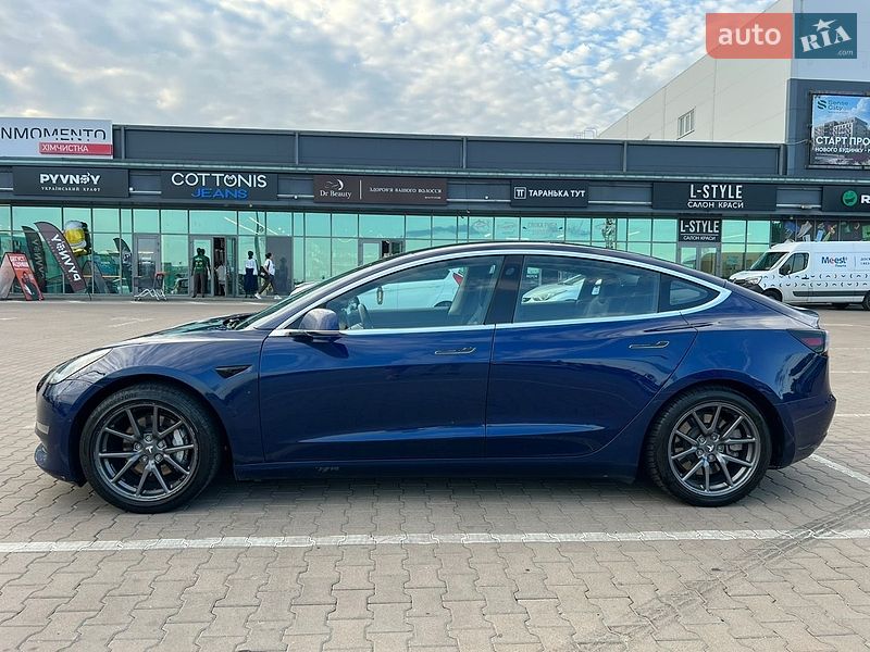 Седан Tesla Model 3 2018 в Софиевской Борщаговке