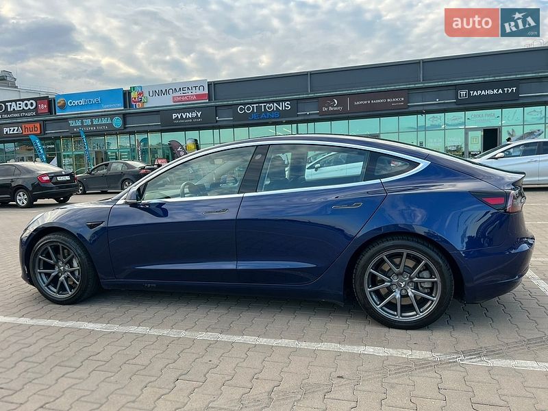 Седан Tesla Model 3 2018 в Софиевской Борщаговке