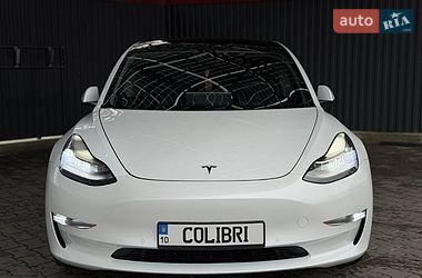 Седан Tesla Model 3 2018 в Ирпене