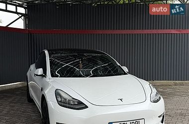Седан Tesla Model 3 2018 в Ирпене