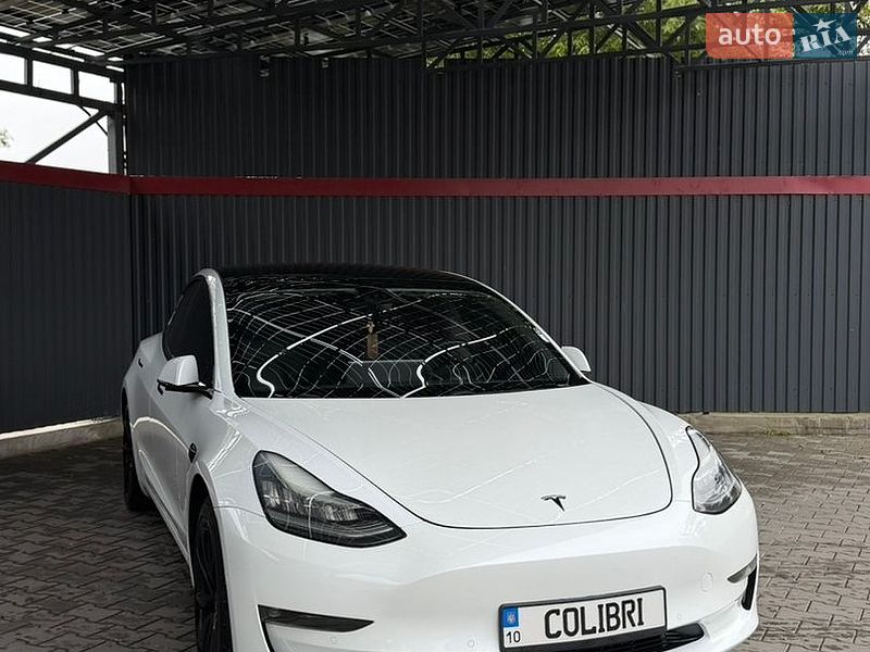 Седан Tesla Model 3 2018 в Ирпене