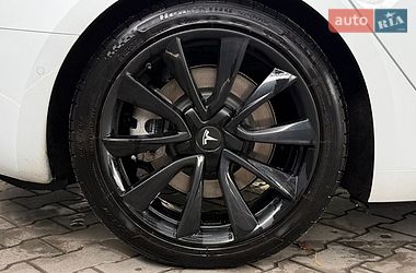 Седан Tesla Model 3 2018 в Ирпене