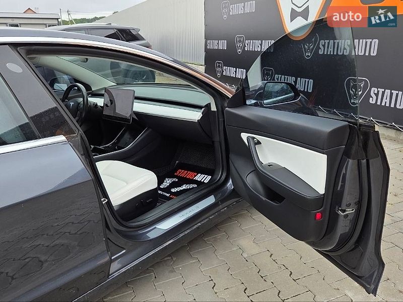 Седан Tesla Model 3 2019 в Хмельницком