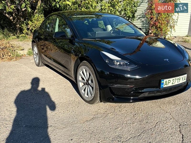 Седан Tesla Model 3 2022 в Запорожье