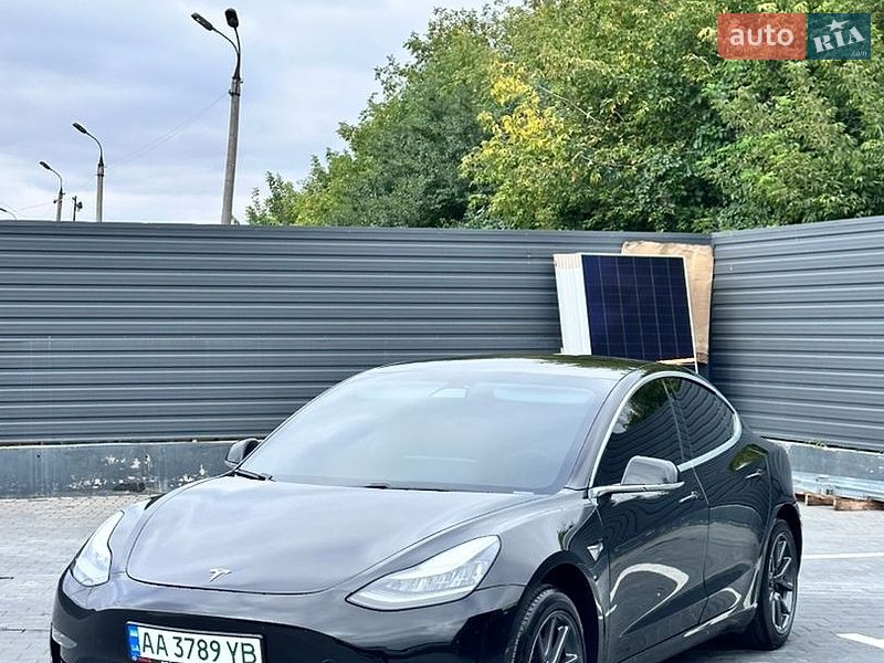Tesla Model 3 2019