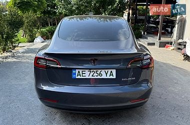 Седан Tesla Model 3 2023 в Дніпрі