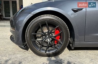 Седан Tesla Model 3 2023 в Дніпрі