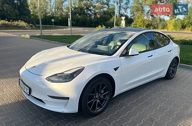 Седан Tesla Model 3 2021 в Києві
