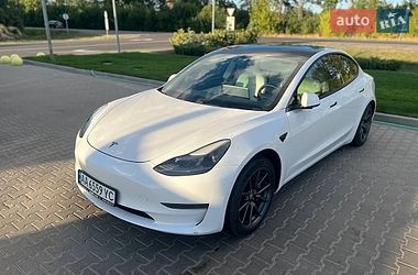 Седан Tesla Model 3 2021 в Києві
