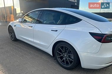 Седан Tesla Model 3 2021 в Києві