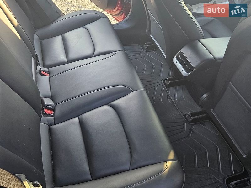Седан Tesla Model 3 2019 в Харкові