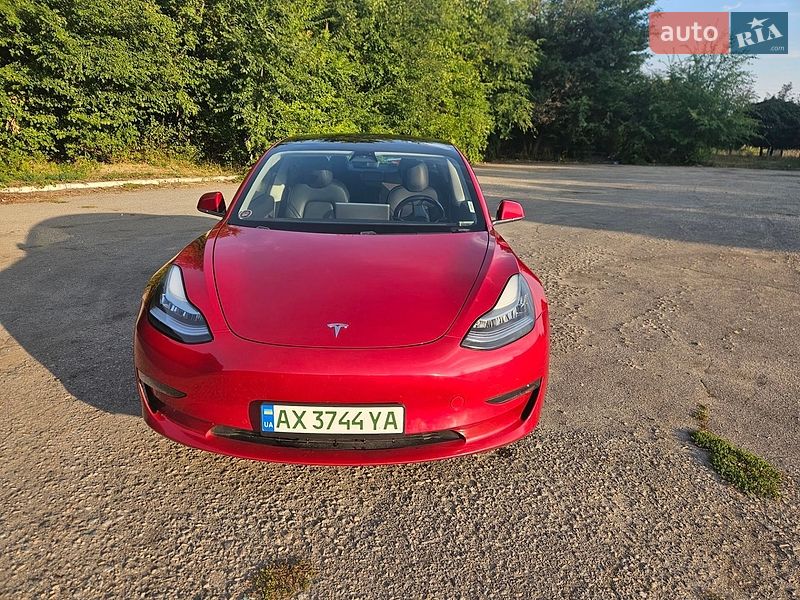 Седан Tesla Model 3 2019 в Харкові