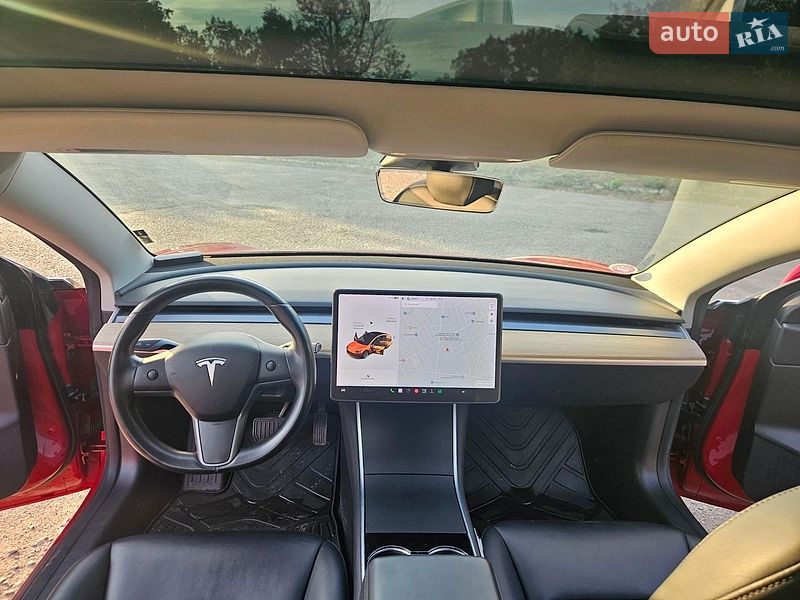 Седан Tesla Model 3 2019 в Харкові