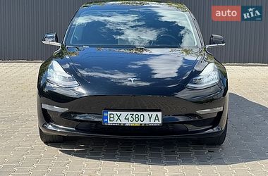 Седан Tesla Model 3 2019 в Хорошеві
