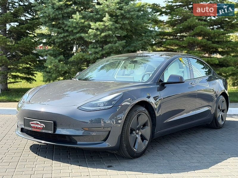 Седан Tesla Model 3 2021 в Одесі