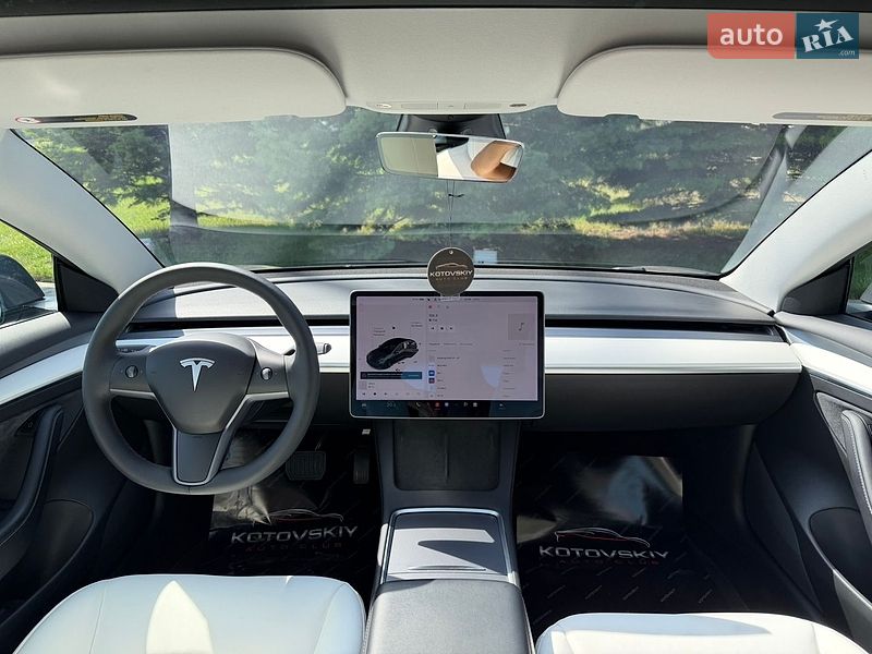 Седан Tesla Model 3 2021 в Одесі