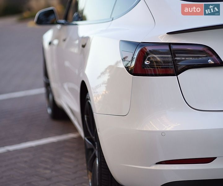 Седан Tesla Model 3 2020 в Софиевской Борщаговке