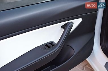 Седан Tesla Model 3 2020 в Софиевской Борщаговке