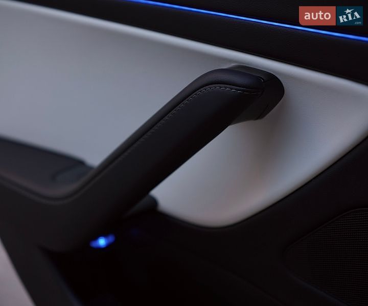 Седан Tesla Model 3 2020 в Софиевской Борщаговке