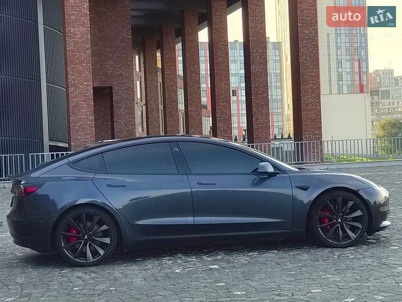 Tesla Model 3 2019