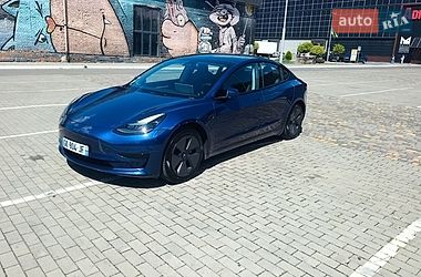 Седан Tesla Model 3 2022 в Луцке фото Седан Tesla Model 3 2022 в Луцке
