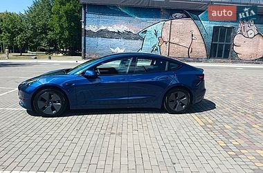 Седан Tesla Model 3 2022 в Луцке фото 12 Седан Tesla Model 3 2022 в Луцке