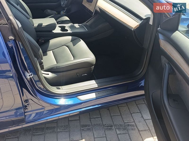 Седан Tesla Model 3 2022 в Луцке фото 21 Седан Tesla Model 3 2022 в Луцке