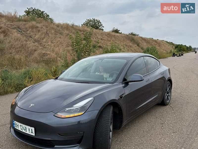 Седан Tesla Model 3 2021 в Одессе