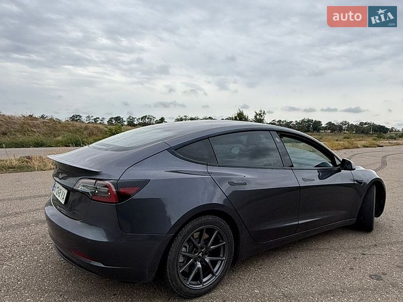 Седан Tesla Model 3 2021 в Одессе