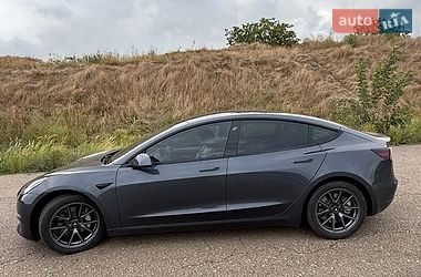 Седан Tesla Model 3 2021 в Одессе