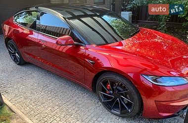 Седан Tesla Model 3 2024 в Києві