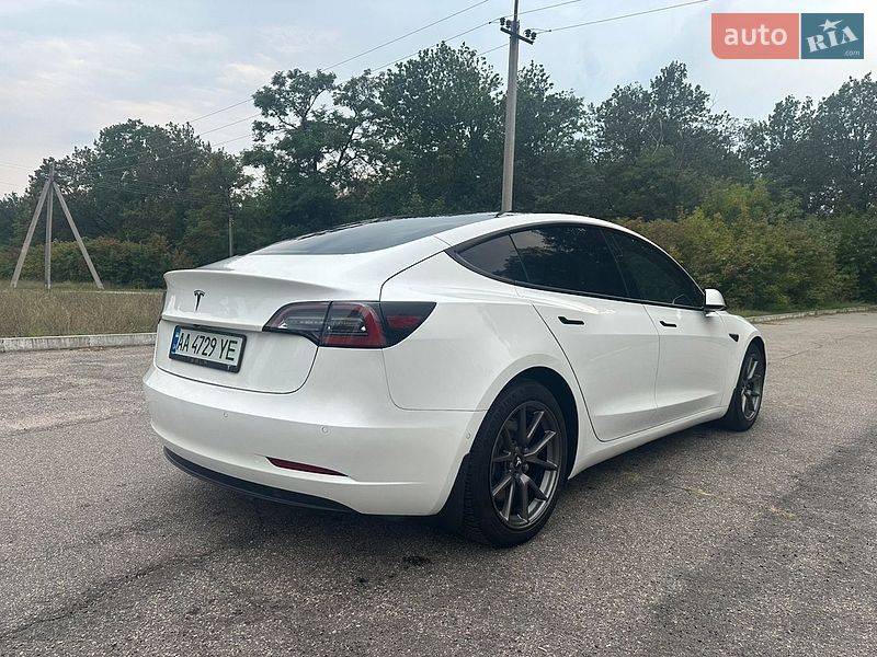 Седан Tesla Model 3 2021 в Кропивницком