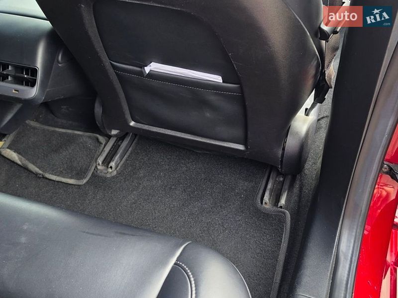 Седан Tesla Model 3 2018 в Ужгороде