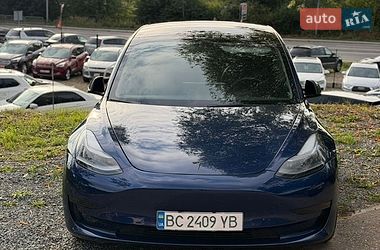 Седан Tesla Model 3 2022 в Львове