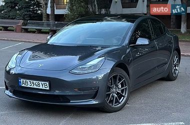 Седан Tesla Model 3 2022 в Виннице