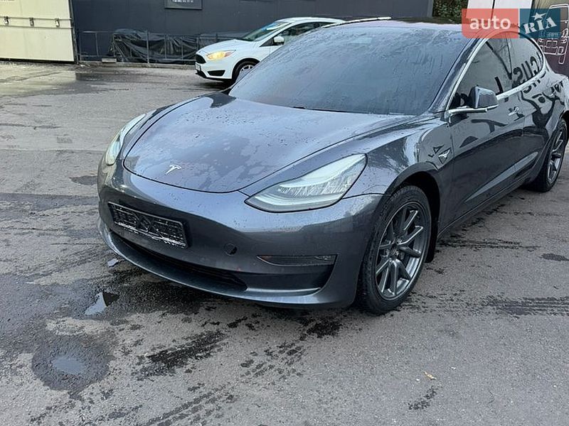 Tesla Model 3 2018