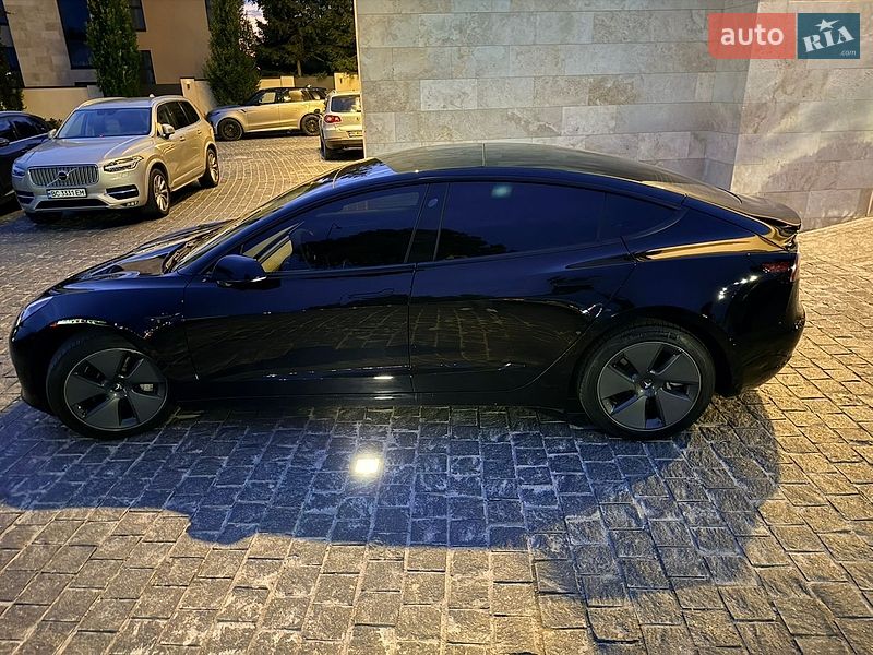 Седан Tesla Model 3 2022 в Львові
