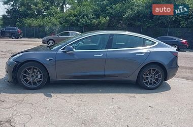 Седан Tesla Model 3 2018 в Львові фото 12 Седан Tesla Model 3 2018 в Львові