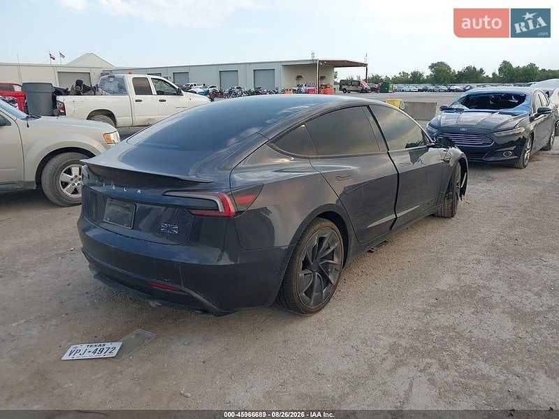 Седан Tesla Model 3 2024 в Львове