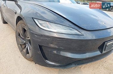 Седан Tesla Model 3 2024 в Львове