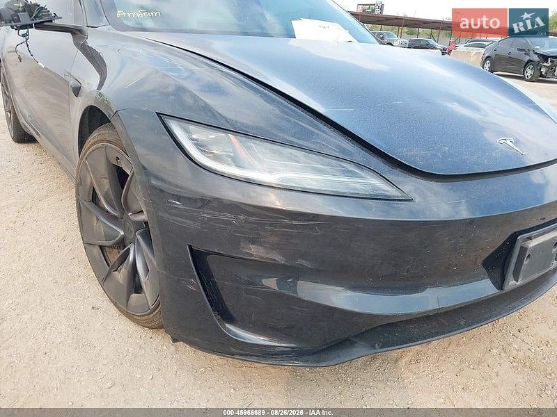 Седан Tesla Model 3 2024 в Львове
